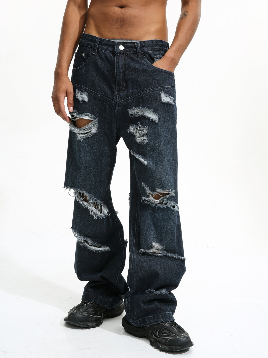 LINE - Baggy Ripped Jeans | Teenwear.eu