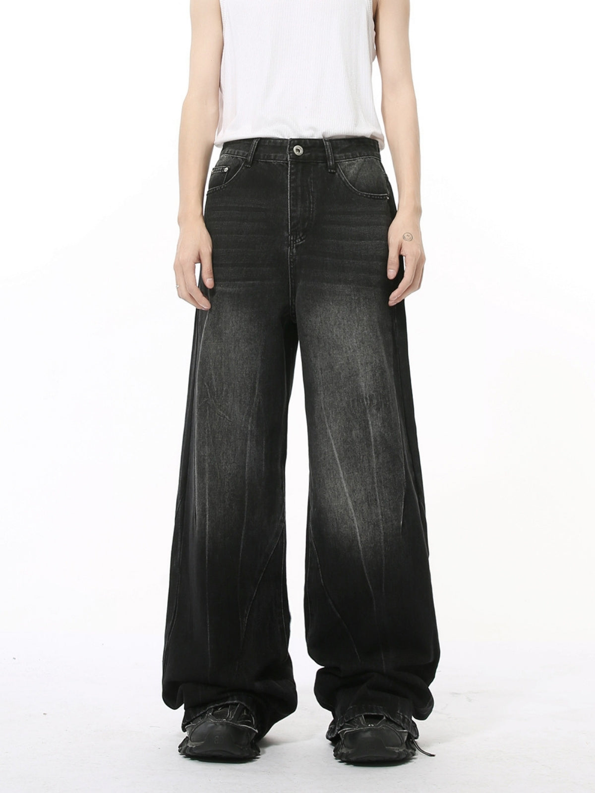 SHADOWFADE - Baggy Basic Jeans | Teenwear.eu