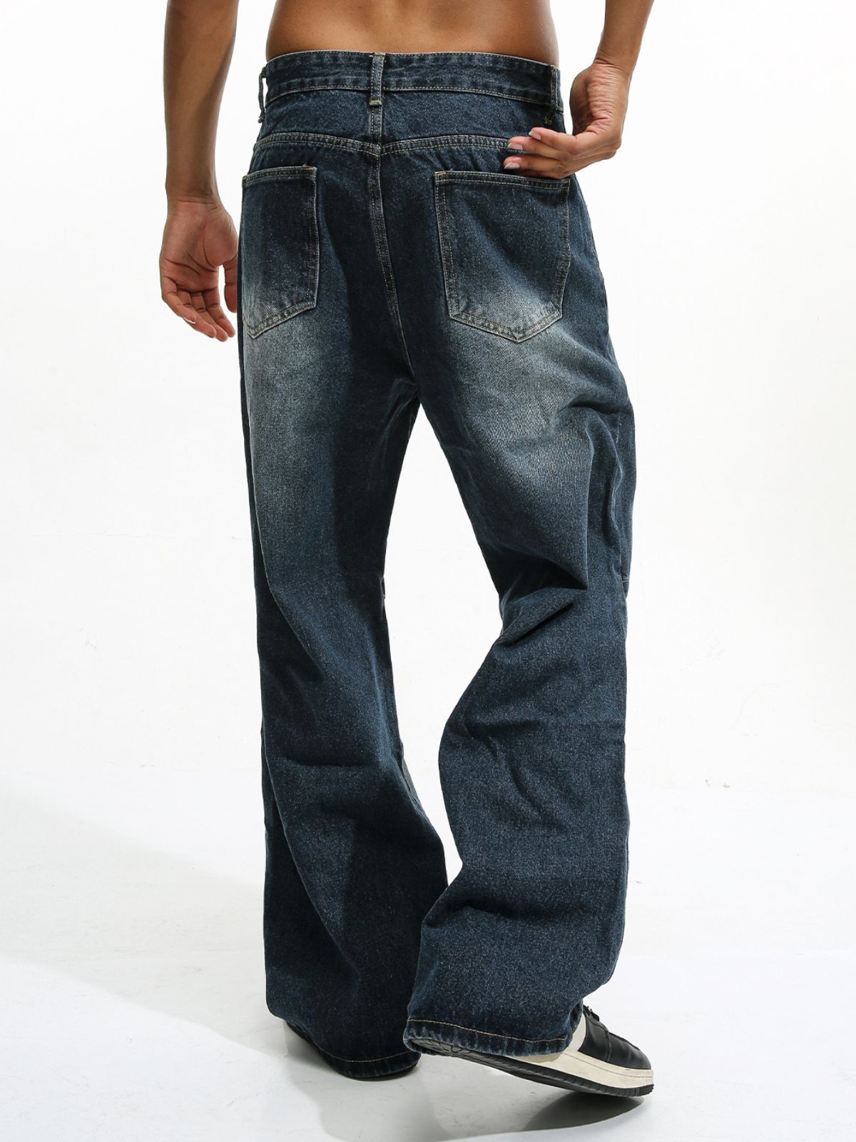 LAMINATED - Baggy Basic Jeans | Teenwear.eu