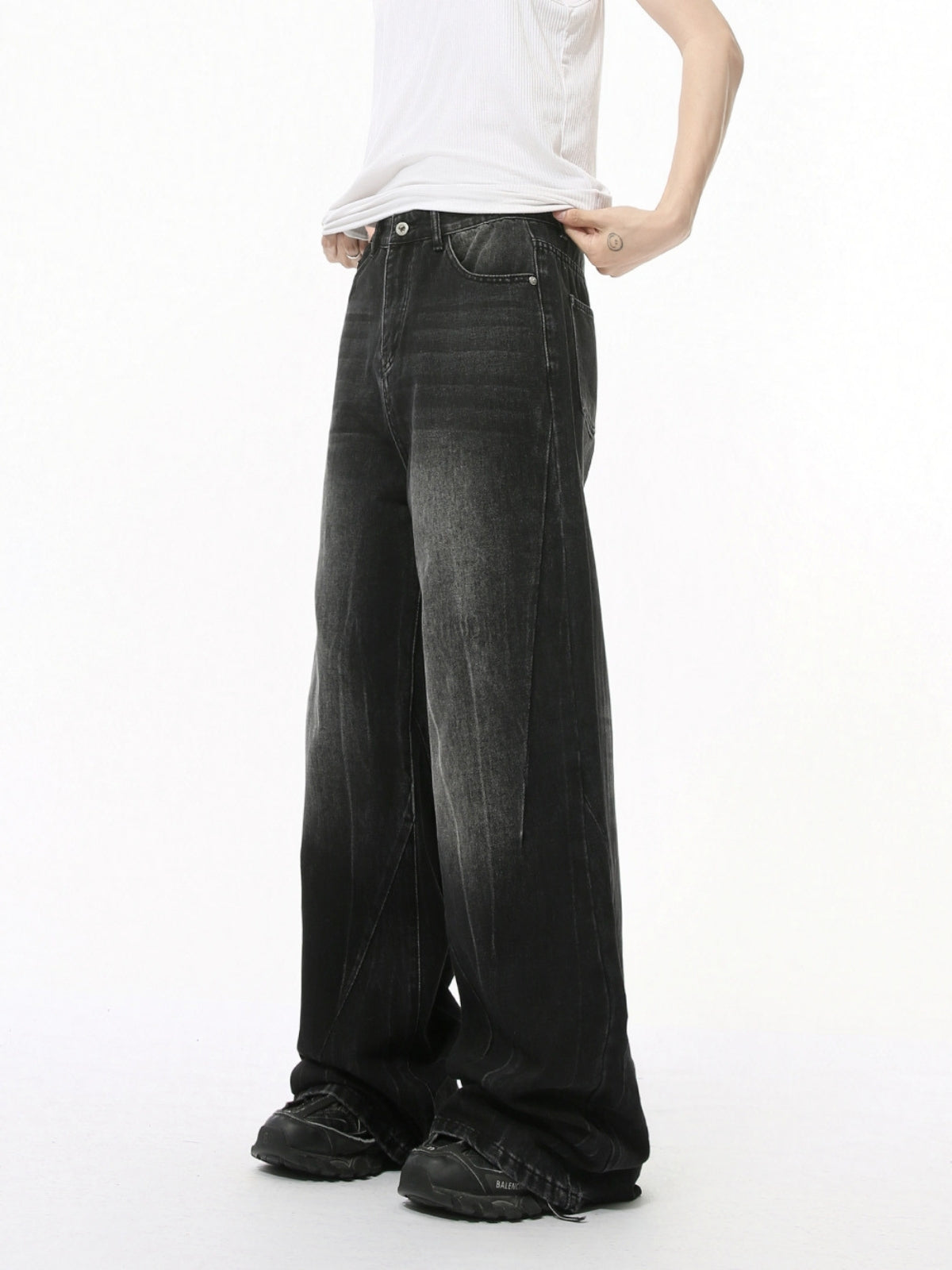 SHADOWFADE - Baggy Basic Jeans | Teenwear.eu