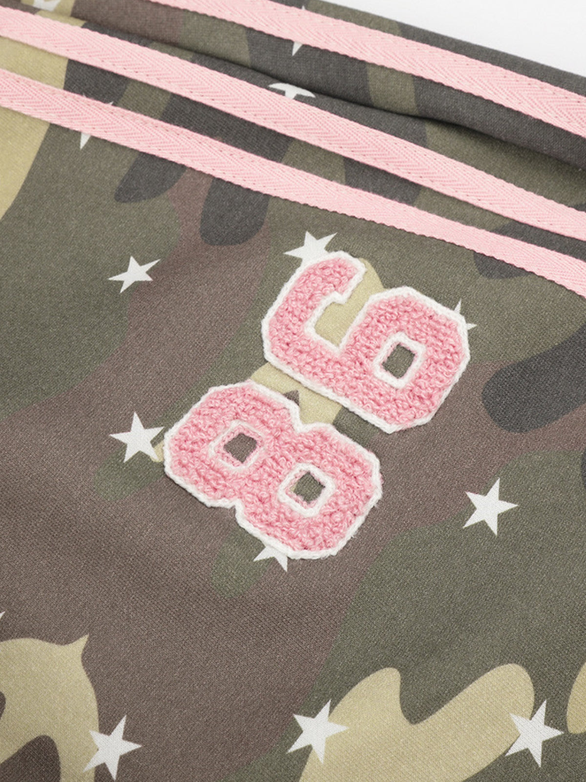 CAMISS - Baggy Graphic Embroidered Sweatpants | Teenwear.eu